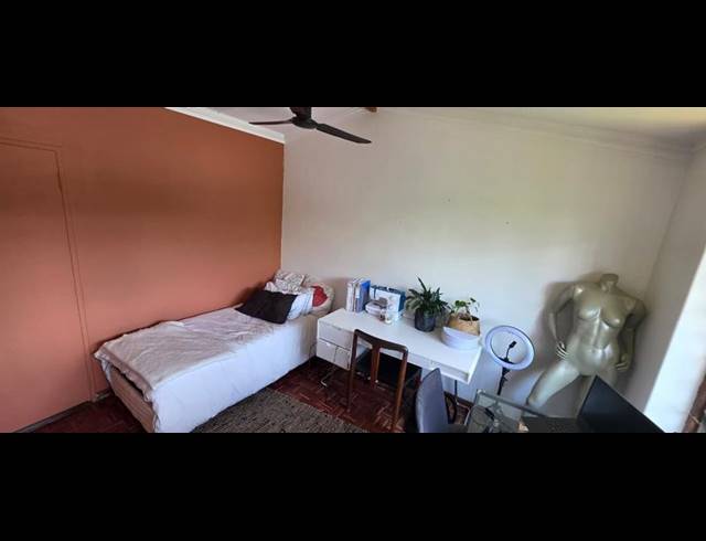 2 BEDROOM PROPERTY TO RENT IN LYNNWOOD MANOR